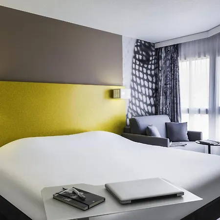 Ibis Styles Vieux Port Hotel 3*