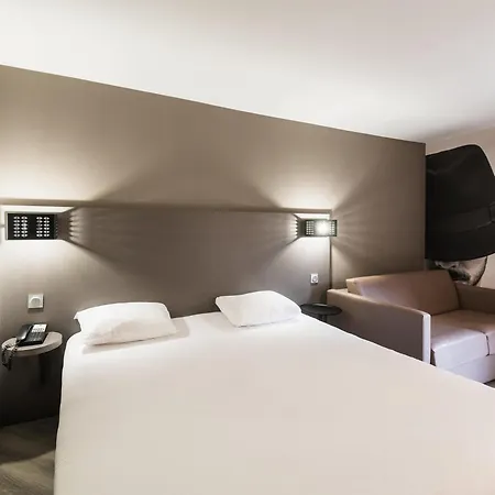 Ibis Styles Vieux Port 3* Nice