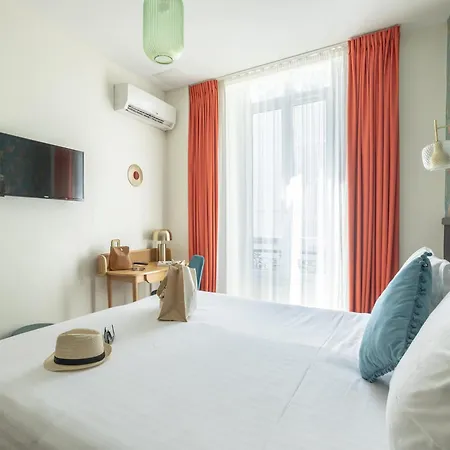 La Promenade Hotel 4*