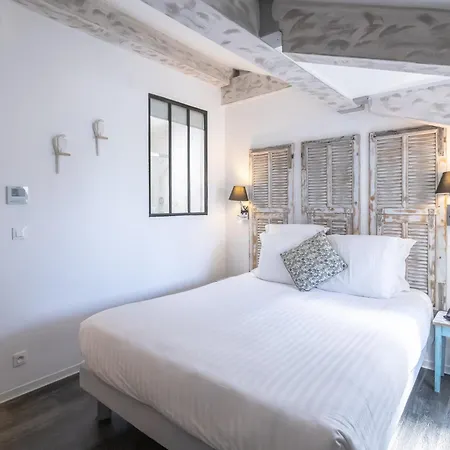 Hotel La Promenade 4*