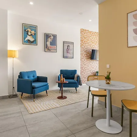Apartment Renting - Risso - Cocoon Design Massena Paillon Balcony View & Lift