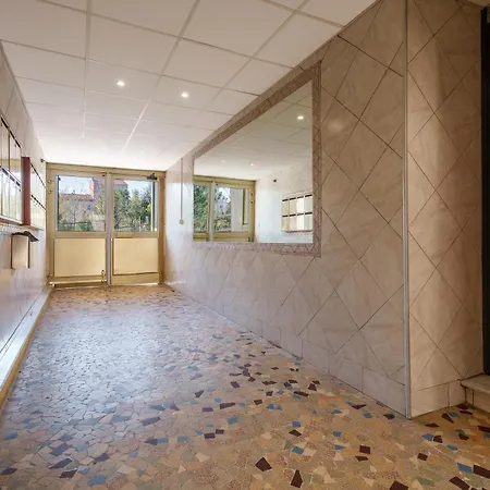 Renting - Risso - Cocoon Design Massena Paillon Balcony View & Lift Apartment Nice