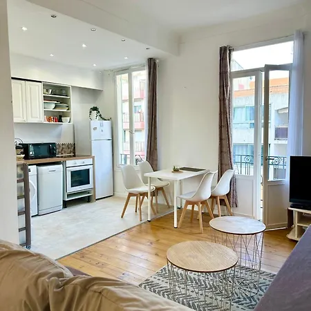 2 Et Salon 6 Mn Port A Pieds Apartment