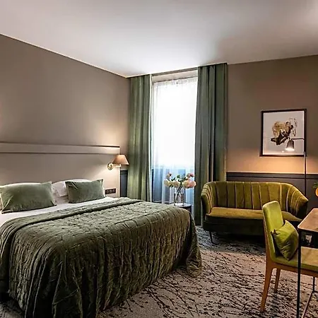 Western Cosy Hotel Nice