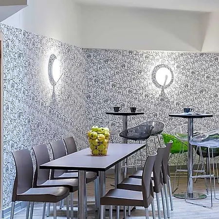Ibis Styles Vieux Port 3*