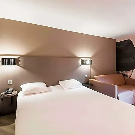 Hotel Ibis Styles Vieux Port 3*