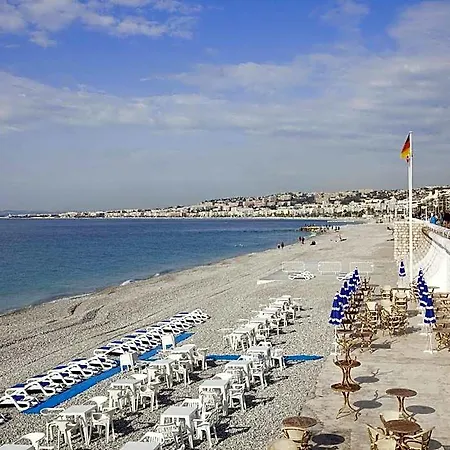 Novotel Arenas Aeroport 4*