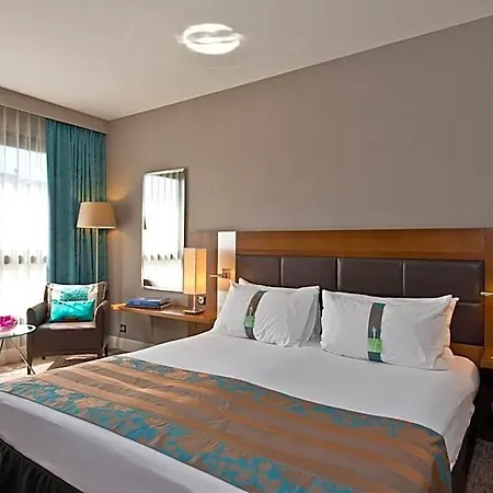 By Ihg Hotel