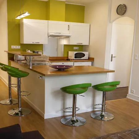 Apartment Barla 3 - A Spacious One Bedroom Near Place Garibaldi