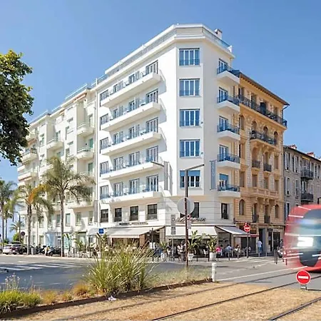 Hotel Yelo Promenade Magnan, Sonder