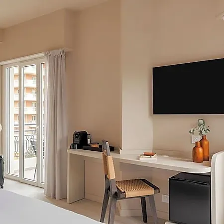 Hotel Yelo Promenade Magnan, Sonder 3*