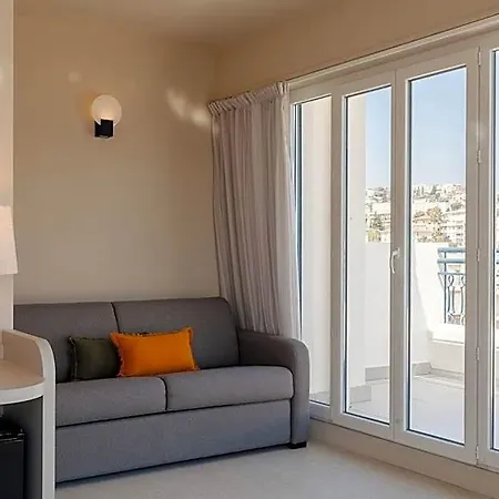 Yelo Promenade Magnan, Sonder Hotel 3*