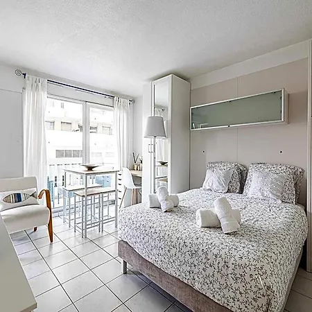 Hotel Charming With Balcony Pool -heart Of 4*