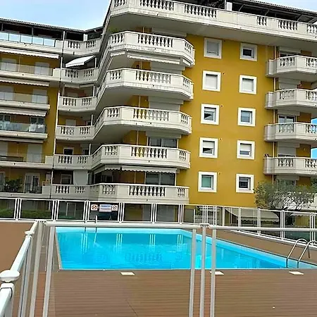 Hotel Charming With Balcony Pool -heart Of Nice