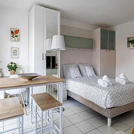 Hotel Charming With Balcony Pool -heart Of