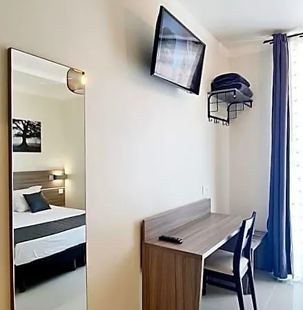 Esperance Hotel
