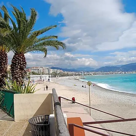 Hotel Azur 2*