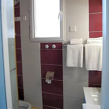 Azur Hotel