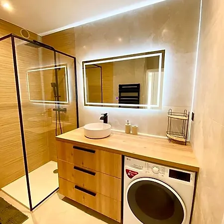 Magnifique 3p Parking Privee Proche Apartment *