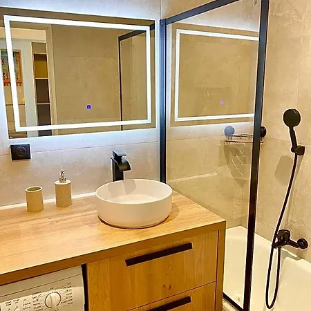 Apartment Superbe 3p A 300m De La !