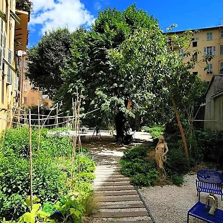 L'abeille - Boutique Hotel