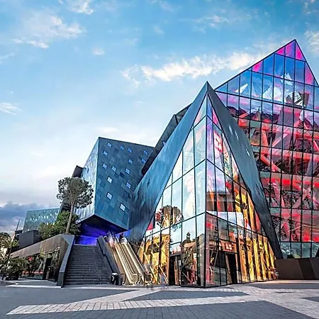 Doubletree By Hilton Centre Iconic Hotel 4*
