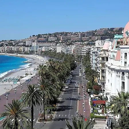 Homestay Les Pieds Dans L'eau Nice