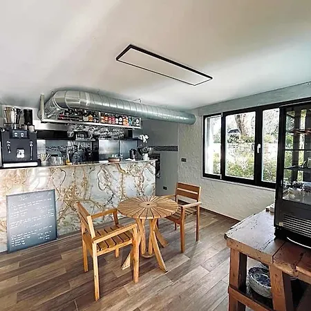 Escondida Bed & Breakfast