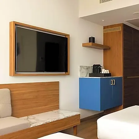 Sheraton Hotel 4*