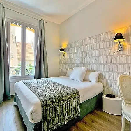 La Victor Hugo Hotel 3*
