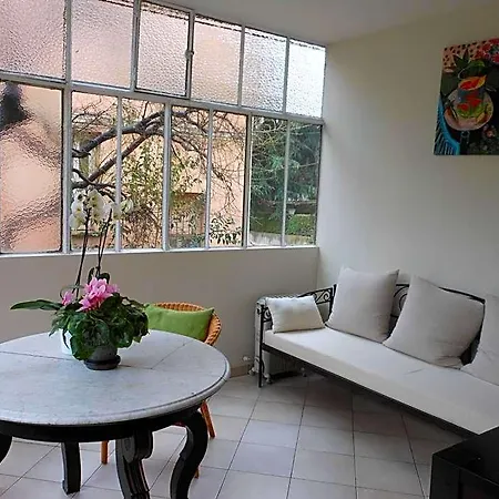 Les Cygnes Hotel