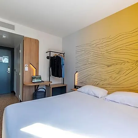 Aéroport Arenas Hotel 3*