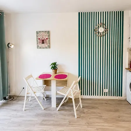 Bright With Balcony At The Foot Of The Sea Appartement Nice