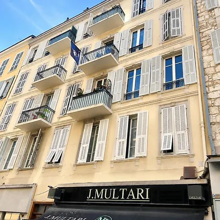Stunning In The Gold Square Of Nice!