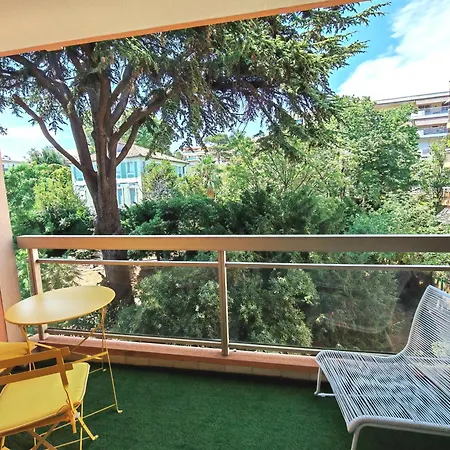 2 Pieces Au Calme Avec Terrasse Et Climatisation Apartment *