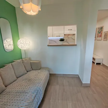 2 Pieces Au Calme Avec Terrasse Et Climatisation Apartment *