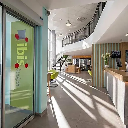 Hotel Ibis Budget Californie Lenval 2*
