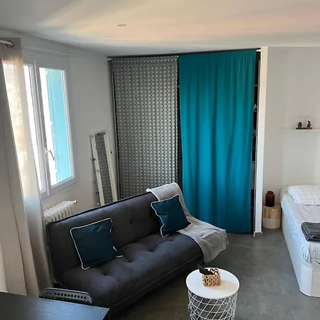 Appartement Grand Avec Vue, Ac, Calme Proche Nice