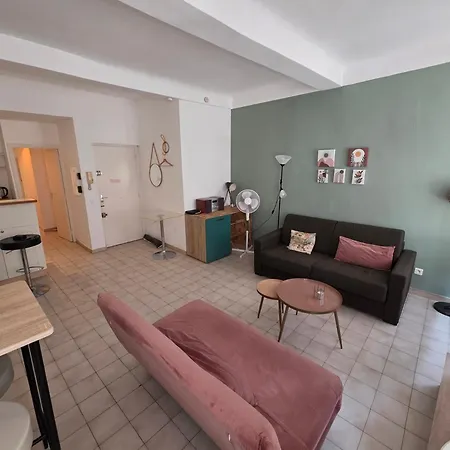 Old Haven - Vieux Appartement *