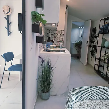 Coastal Gem - Private Parking & Air Conditioning Appartement Nice