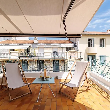 Cosy Rooftop With Terrace - Happy * Nice