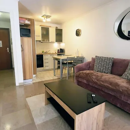 Apartment Wehost Barety - Blooming Balcony Retreat - 3-4prs Nice
