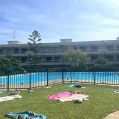 In Complex With Pool And Tennis Court Apartment *