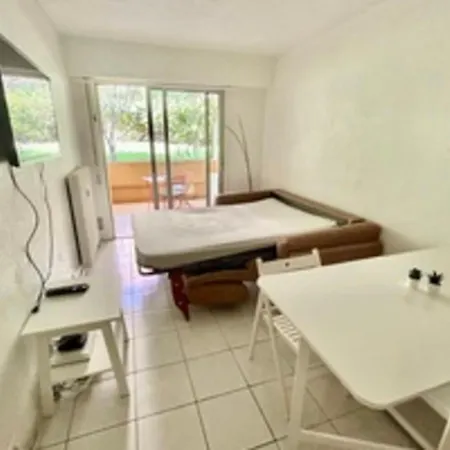 Apartment In Complex With Pool And Tennis Court