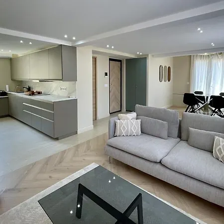 Villa House With Sunny Terrace And Ac Nice