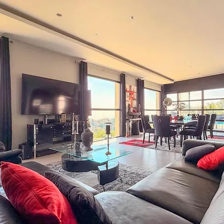 Beautiful With Sea & Mountain View And Pool *