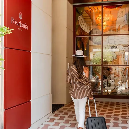 Posidonia Hotel 4*