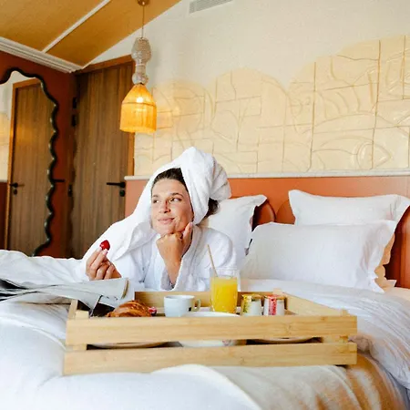 Hotel Posidonia 4*