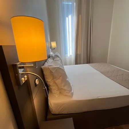 Meublee Luxury tent