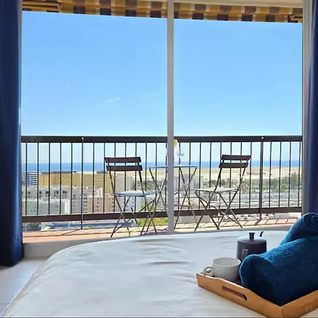 Homestay Private Sea View On Floor 16 In Shared - Ac - Walk To Airport *